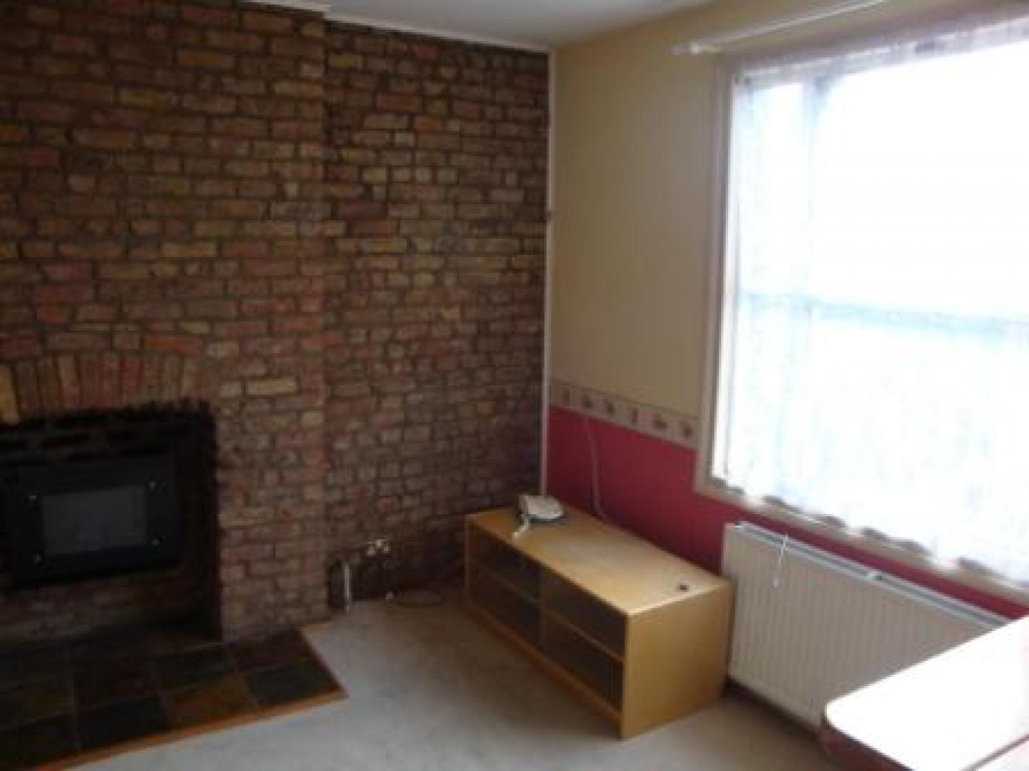 			NEW INSTRUCTION, 1 Bedroom, 1 bath, 1 reception Flat			 Claremont Road, CRICKLEWOOD